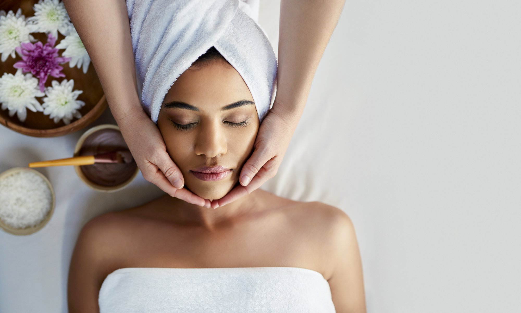 Premium Clarins-Gesichtsbehandlung mit der originalen Pflege-Methode bei Touch of Beauty